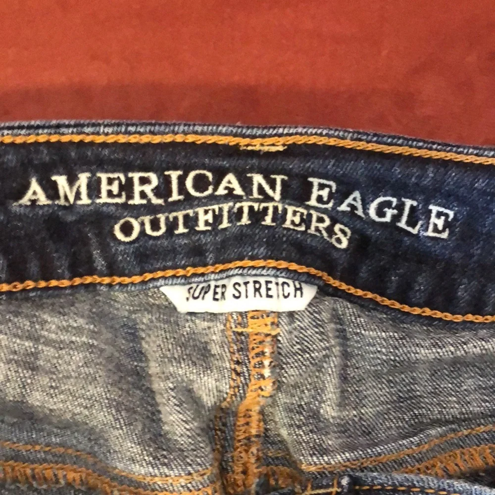 American Eagle jean shorts size 2 - Picture 3 of 4